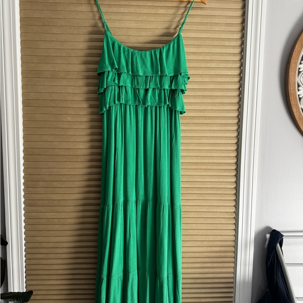 Chic Green Layered Midi Dress
